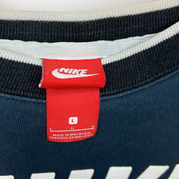 Nike Men’s Sweatshirt (L) - Picture 3 of 3